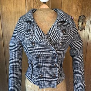Adorable black and white button up jacket